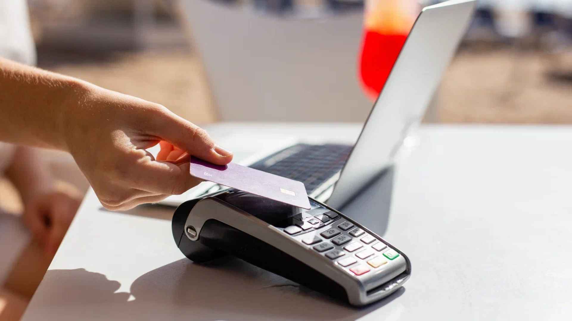 Карты для оплаты за границей в 2026 году: Мир, UnionPay, Visa, Mastercard