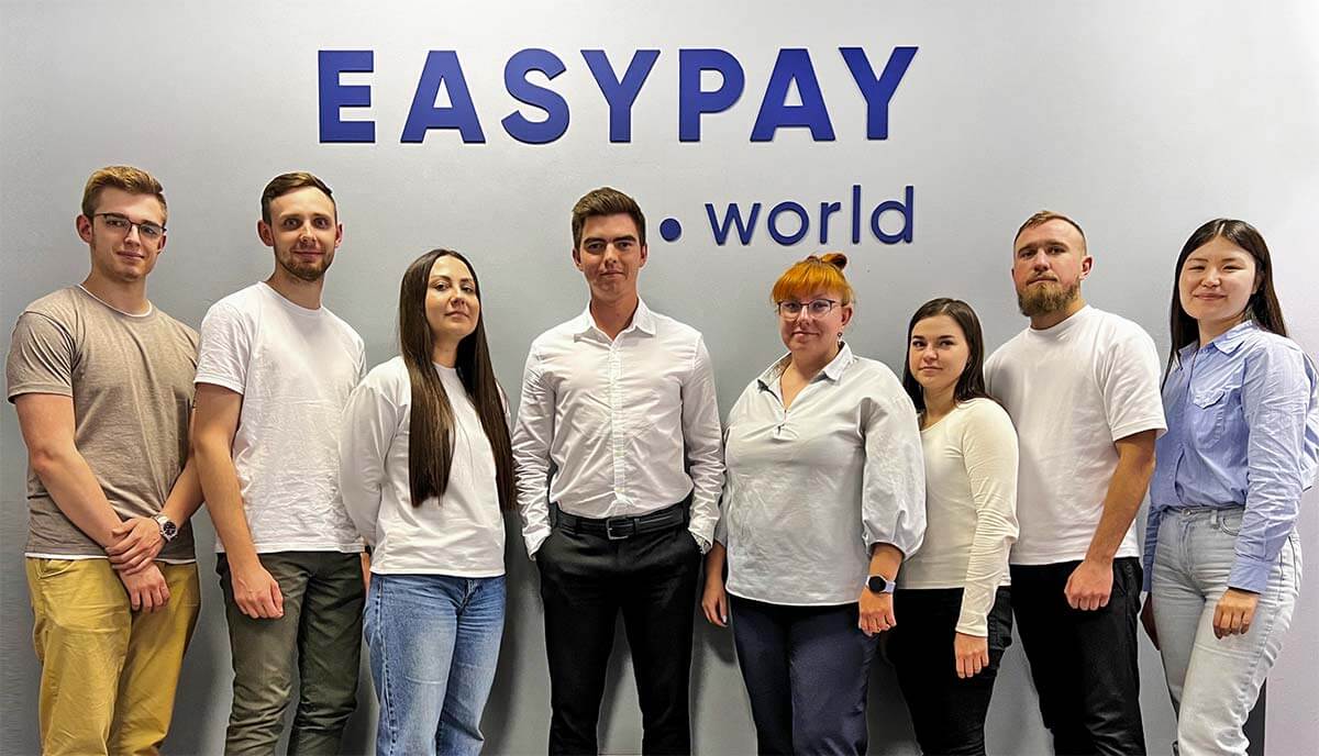 Команда поддержки easypay, готовы помочь вам 24/7 через нашего бота.